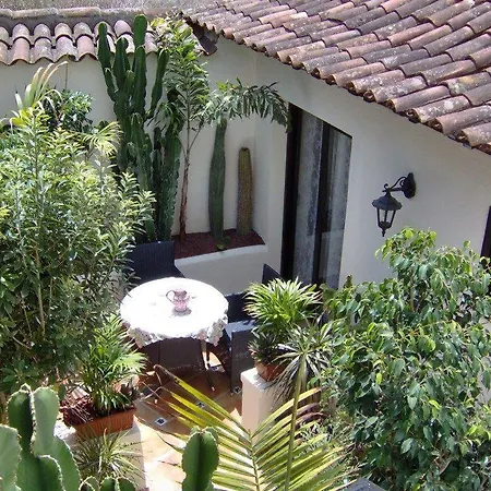 Apartamentos-monasterio-de-san-antonio-rustikales-apartment-mit-kleiner-terrasse-im-innenhof * Icod De Los Vinos